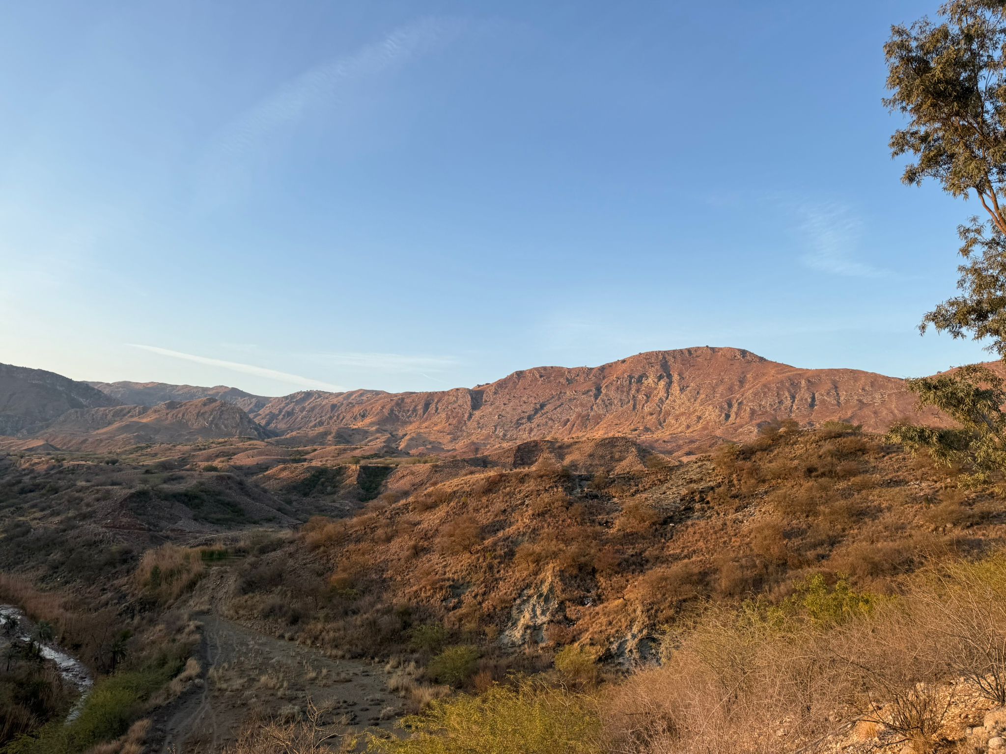Los montes de Balochistán son un claro ejemplo de terreno duro e inhóspito que tanto nos enamora.